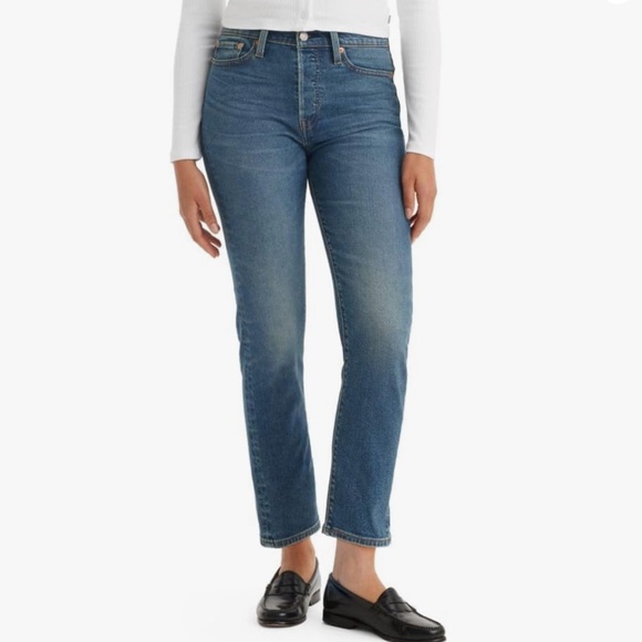 Levi's Women's Wedgie Straight Jeans - Picture 1 of 6